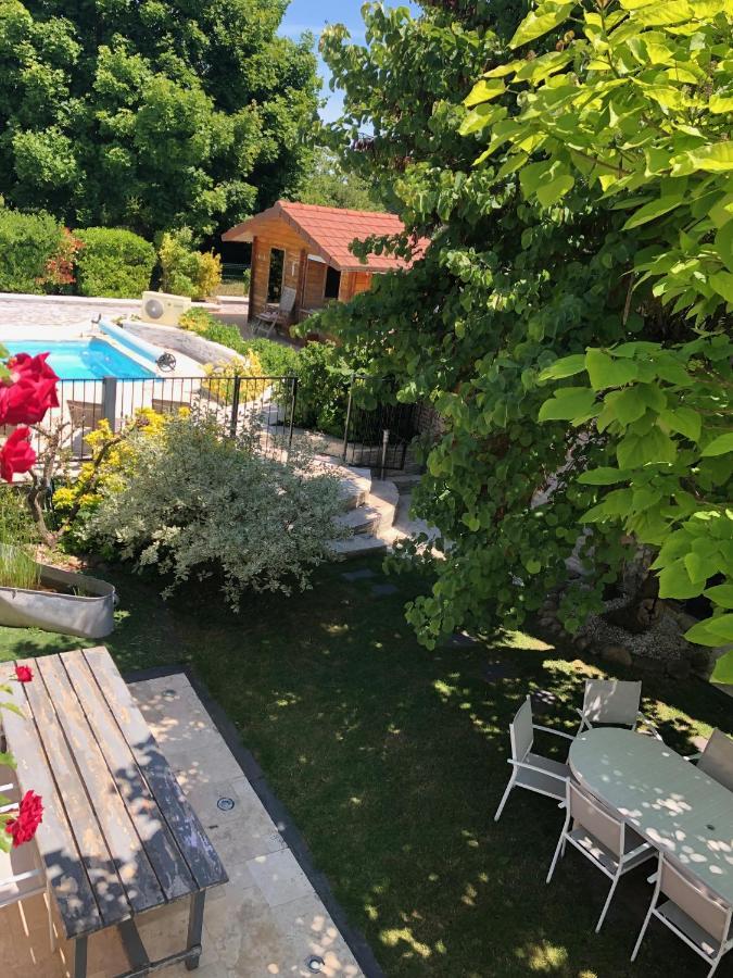 Bed and Breakfast Le Rouge & Blanc Saint-Maurice-le-Vieil Exteriér fotografie